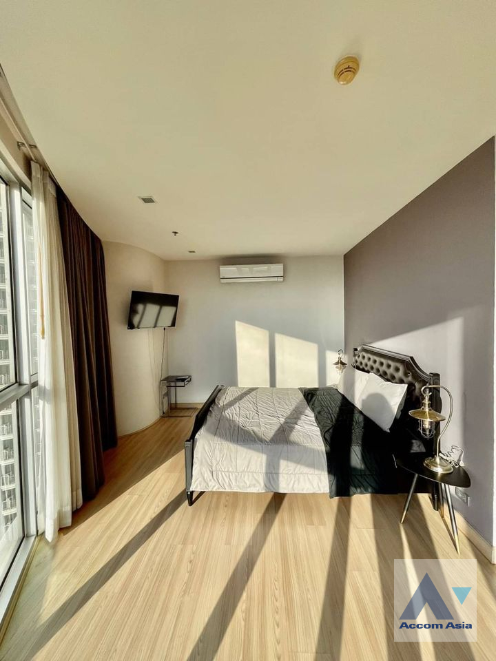 5  1 br Condominium for rent and sale in Sukhumvit ,Bangkok BTS Phra khanong at Sky Walk AA30574