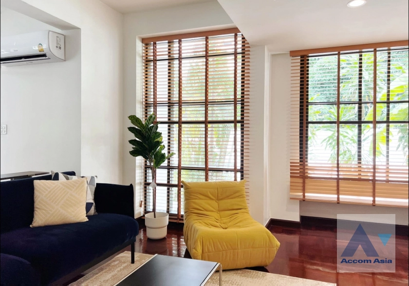  1  4 br Townhouse For Rent in Sukhumvit ,Bangkok BTS Phrom Phong at Townhouse in compound AA30585