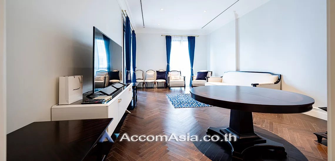  2 Bedrooms  Condominium For Rent in Ploenchit, Bangkok  near BTS Ploenchit (AA30616)