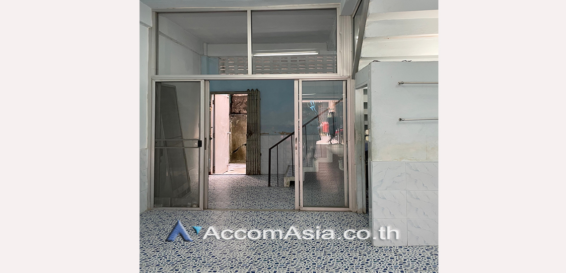  2 Bedrooms  Townhouse For Rent in Sukhumvit, Bangkok  near BTS Phra khanong (AA30622)