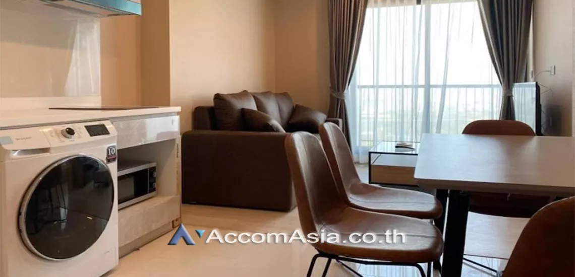  2 Bedrooms  Condominium For Rent in Ploenchit, Bangkok  near BTS Ploenchit (AA30623)