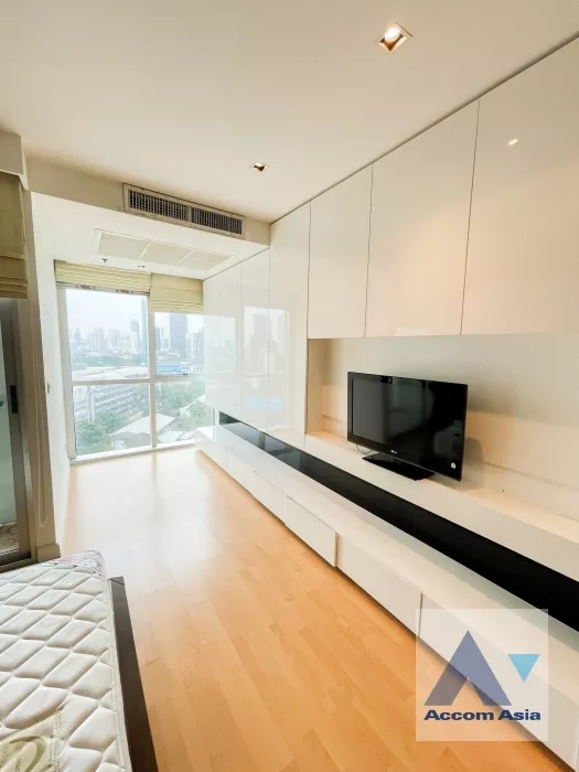  1 Bedroom  Condominium For Rent in Sukhumvit, Bangkok  near BTS Ekkamai (AA30626)