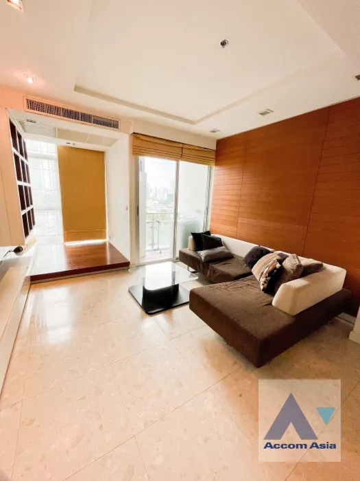  1 Bedroom  Condominium For Rent in Sukhumvit, Bangkok  near BTS Ekkamai (AA30626)