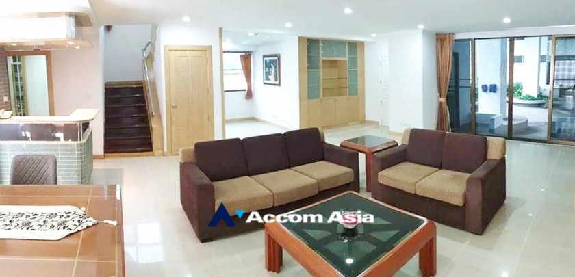 Big Balcony, Duplex Condo |  3 Bedrooms  Condominium For Rent in Sukhumvit, Bangkok  near BTS Phrom Phong (AA30627)