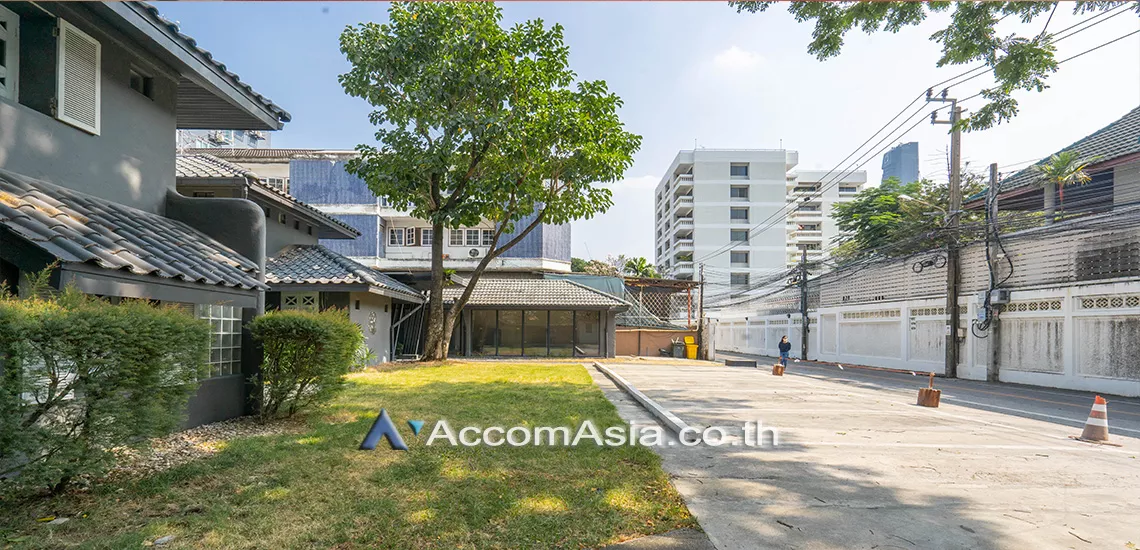  1  4 br House For Sale in sukhumvit ,Bangkok BTS Phrom Phong AA30634