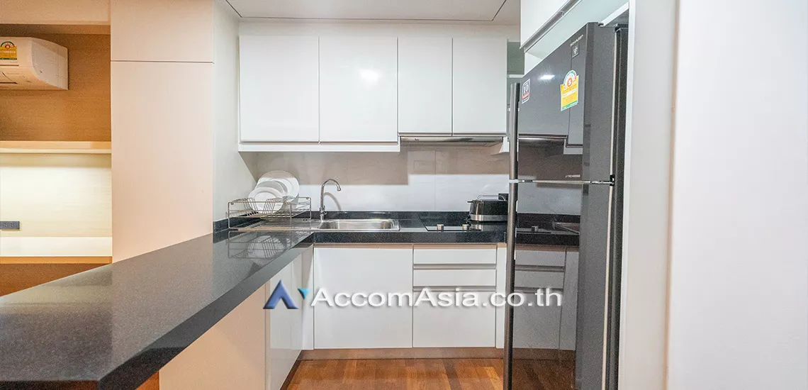  1 Bedroom  Apartment For Rent in Sukhumvit, Bangkok  near BTS Phrom Phong (AA30646)