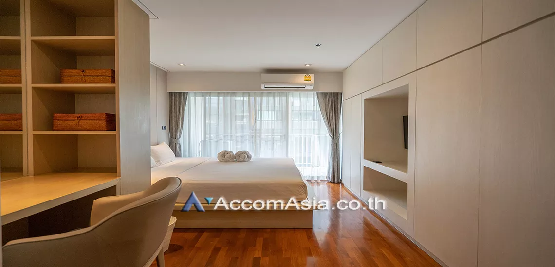  1 Bedroom  Apartment For Rent in Sukhumvit, Bangkok  near BTS Phrom Phong (AA30646)