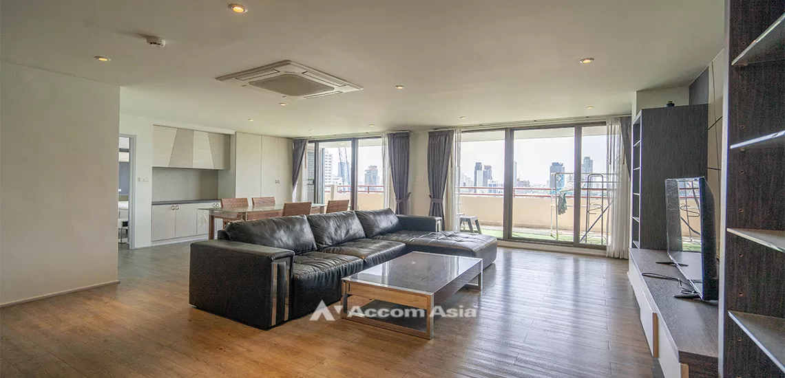  3 Bedrooms  Condominium For Rent in Sukhumvit, Bangkok  near BTS Phrom Phong (AA30663)