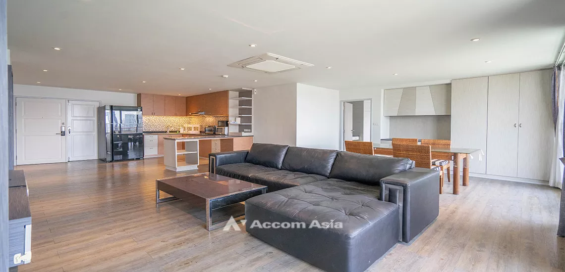  3 Bedrooms  Condominium For Rent in Sukhumvit, Bangkok  near BTS Phrom Phong (AA30663)