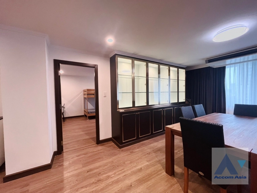  3 Bedrooms  Condominium For Rent & Sale in Sukhumvit, Bangkok  near BTS Phrom Phong (AA30664)