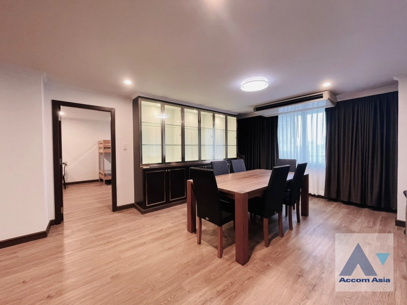  3 Bedrooms  Condominium For Rent & Sale in Sukhumvit, Bangkok  near BTS Phrom Phong (AA30664)