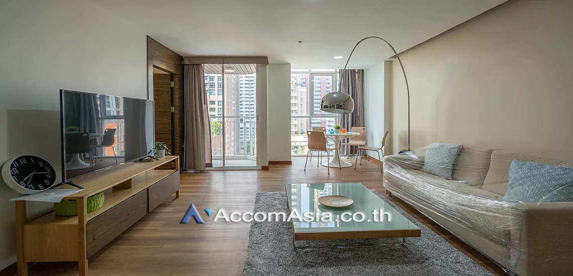  2 Bedrooms  Condominium For Rent in Ploenchit, Bangkok  near BTS Chitlom (AA30675)