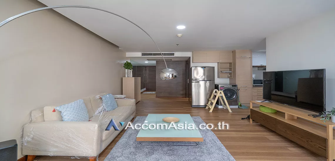  2 Bedrooms  Condominium For Rent in Ploenchit, Bangkok  near BTS Chitlom (AA30675)