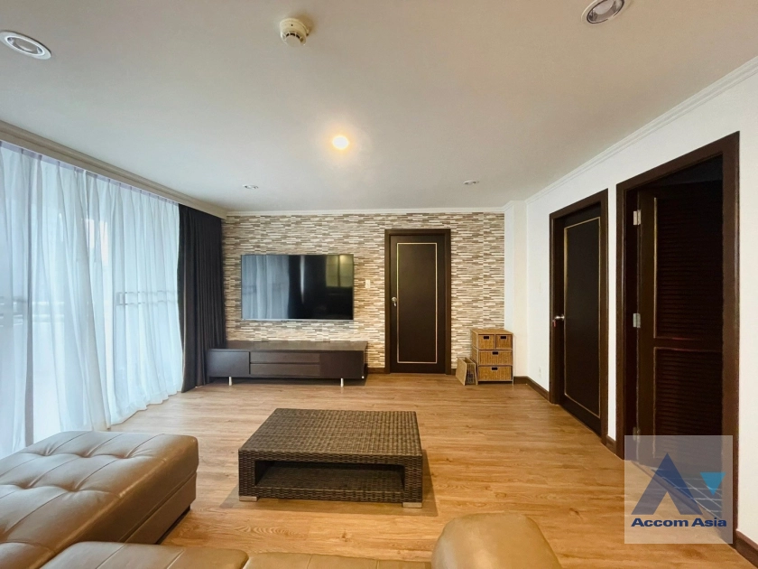  1 Bedroom  Condominium For Rent in Phaholyothin, Bangkok  near BTS Ari (AA30676)