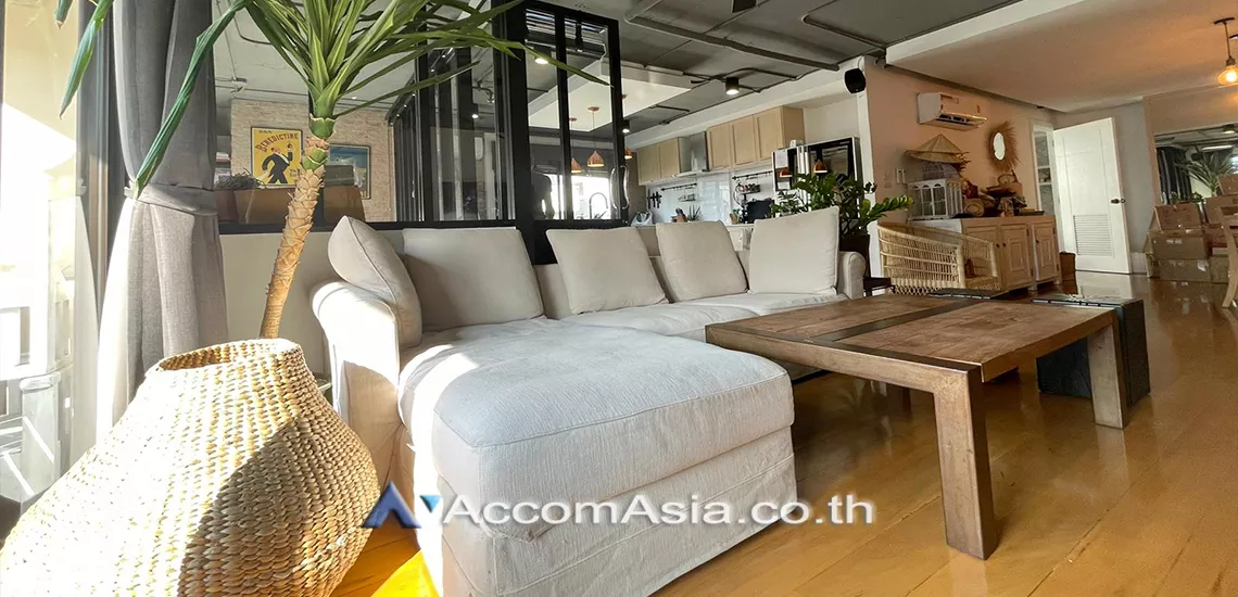 Pet friendly |  2 Bedrooms  Condominium For Rent in Sukhumvit, Bangkok  near BTS Phrom Phong (AA30700)