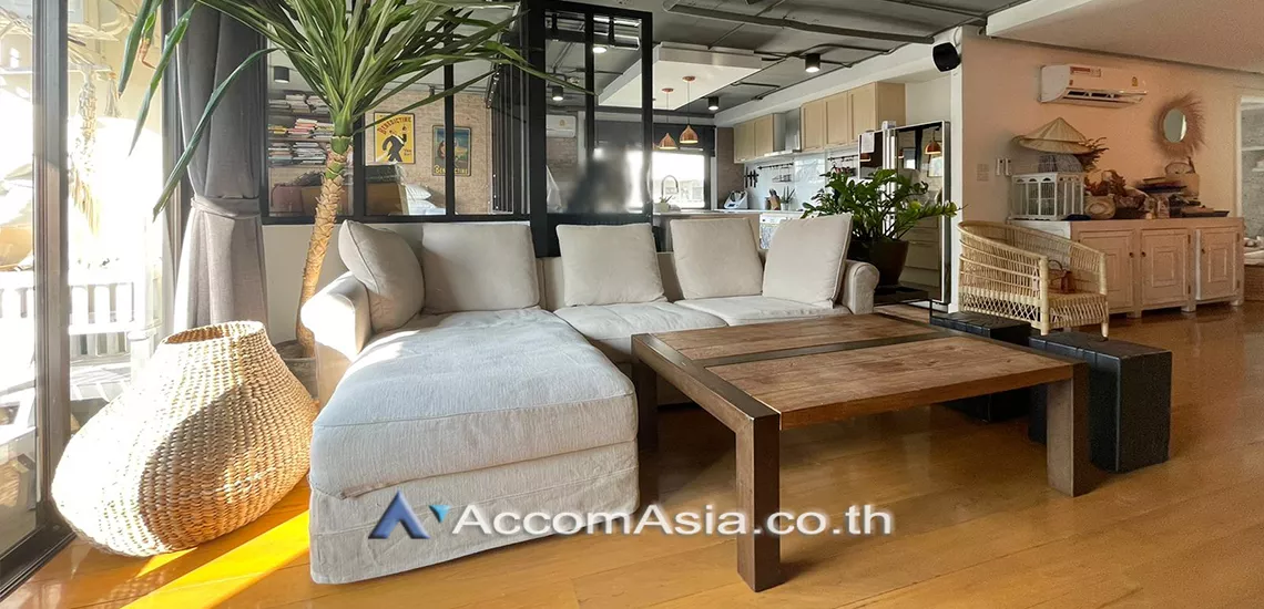 Pet friendly |  2 Bedrooms  Condominium For Rent in Sukhumvit, Bangkok  near BTS Phrom Phong (AA30700)