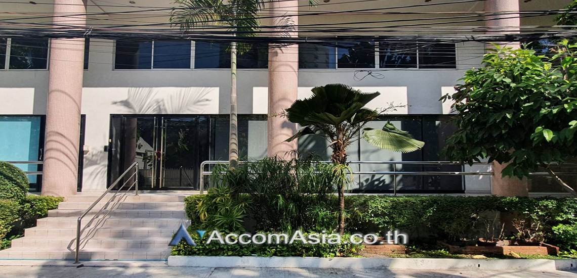 Home Office |  1 Bedroom  Condominium For Rent in Sukhumvit, Bangkok  near BTS Phrom Phong (AA30701)