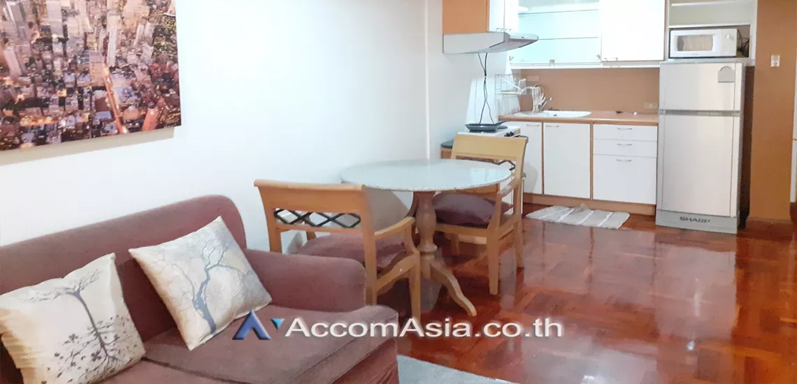  1 Bedroom  Condominium For Rent in Ploenchit, Bangkok  near BTS Ratchadamri (AA30731)