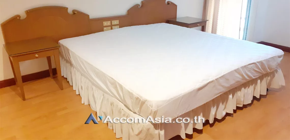  1 Bedroom  Condominium For Rent in Ploenchit, Bangkok  near BTS Ratchadamri (AA30731)