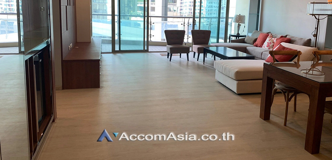 Pet friendly |  2 Bedrooms  Condominium For Rent in Sukhumvit, Bangkok  near BTS Asok - MRT Sukhumvit (AA30747)