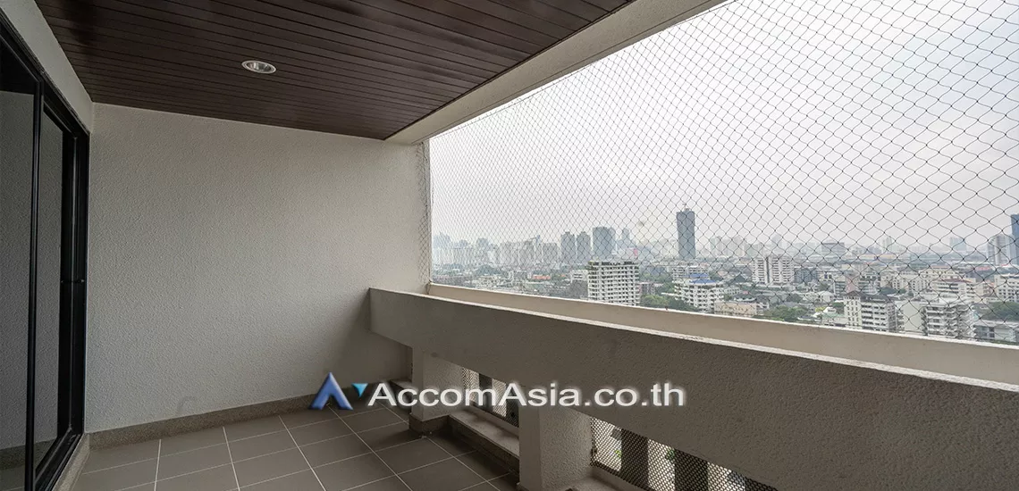 6  3 br Apartment For Rent in Sukhumvit ,Bangkok BTS Thong Lo at Spacious and Comfortable Living   AA30753