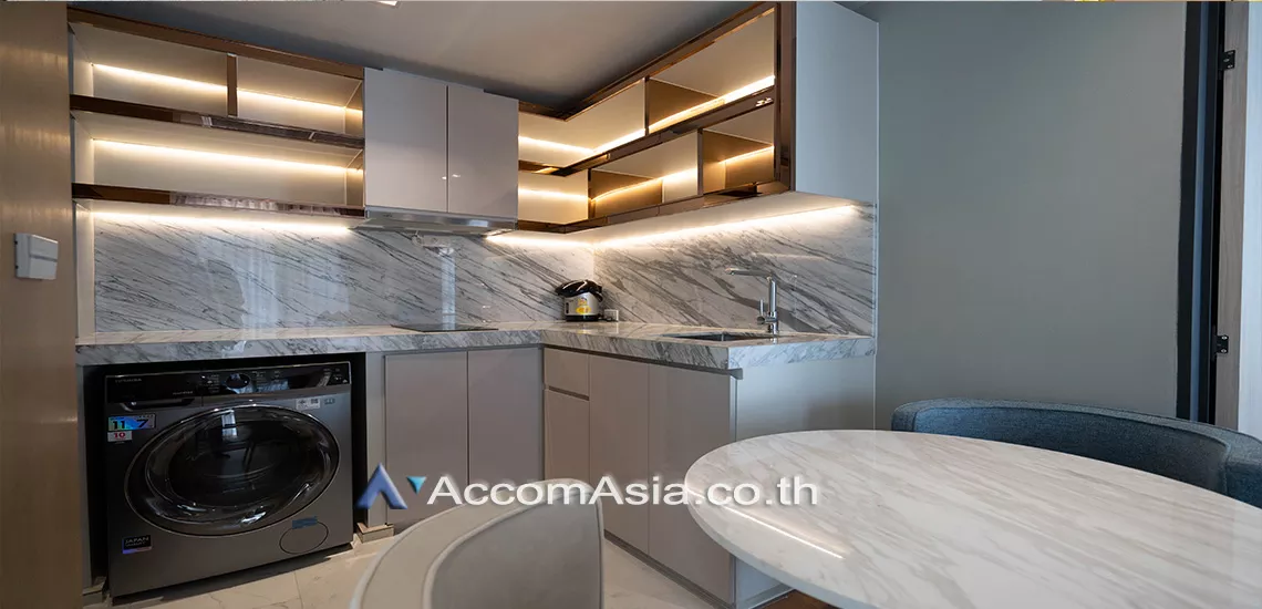  1 Bedroom  Apartment For Rent in Sukhumvit, Bangkok  near BTS Phrom Phong (AA30763)