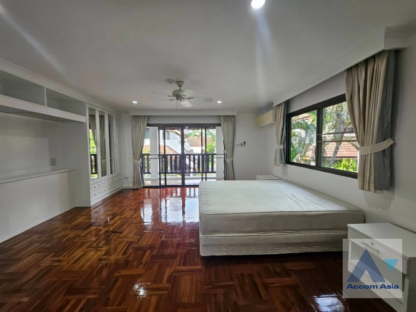 7  4 br House For Rent in Sukhumvit ,Bangkok BTS Phrom Phong at Kid Friendly House Compound AA30775