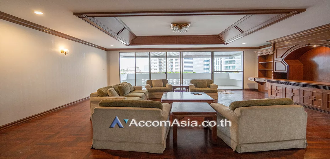 Pet friendly |  3 Bedrooms  Apartment For Rent in Sukhumvit, Bangkok  near BTS Asok - MRT Sukhumvit (AA30860)