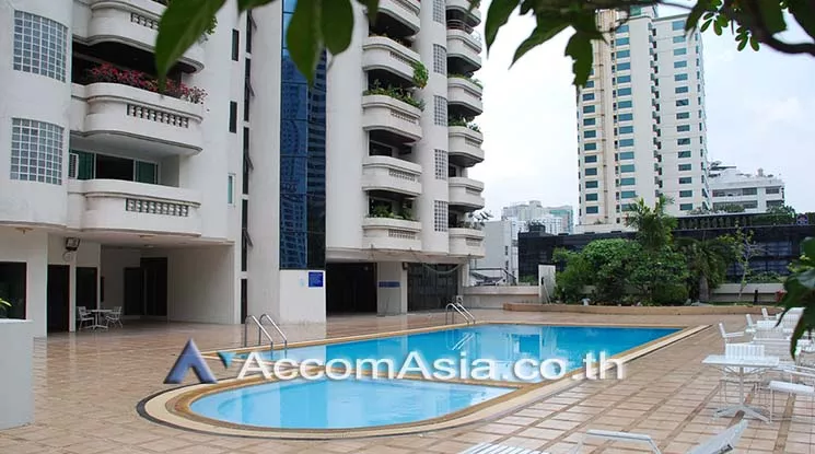  3 Bedrooms  Condominium For Rent in Sukhumvit, Bangkok  near BTS Asok - MRT Sukhumvit (AA30864)