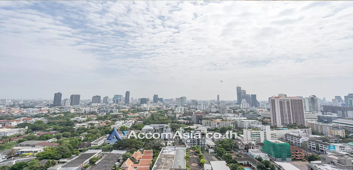  1 Bedroom  Apartment For Rent in Sukhumvit, Bangkok  near BTS Phrom Phong (AA30871)