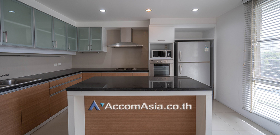 Pet friendly |  4 Bedrooms  Apartment For Rent in Sukhumvit, Bangkok  near BTS Thong Lo (AA30872)