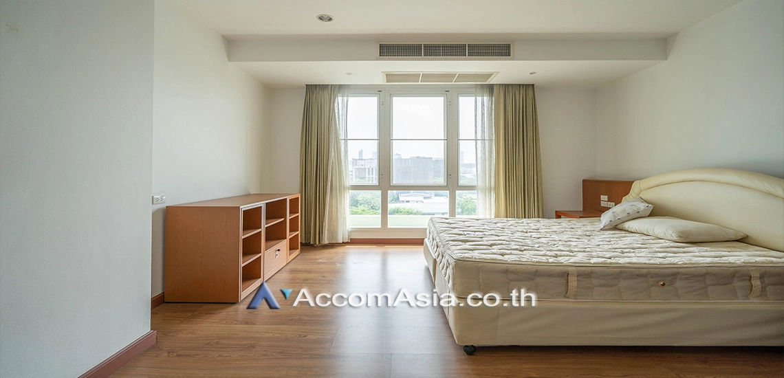 6  4 br Apartment For Rent in Sukhumvit ,Bangkok BTS Thong Lo at Ideal for family living and pet lover AA30872