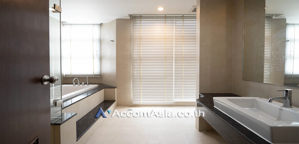 10  4 br Apartment For Rent in Sukhumvit ,Bangkok BTS Thong Lo at Ideal for family living and pet lover AA30872