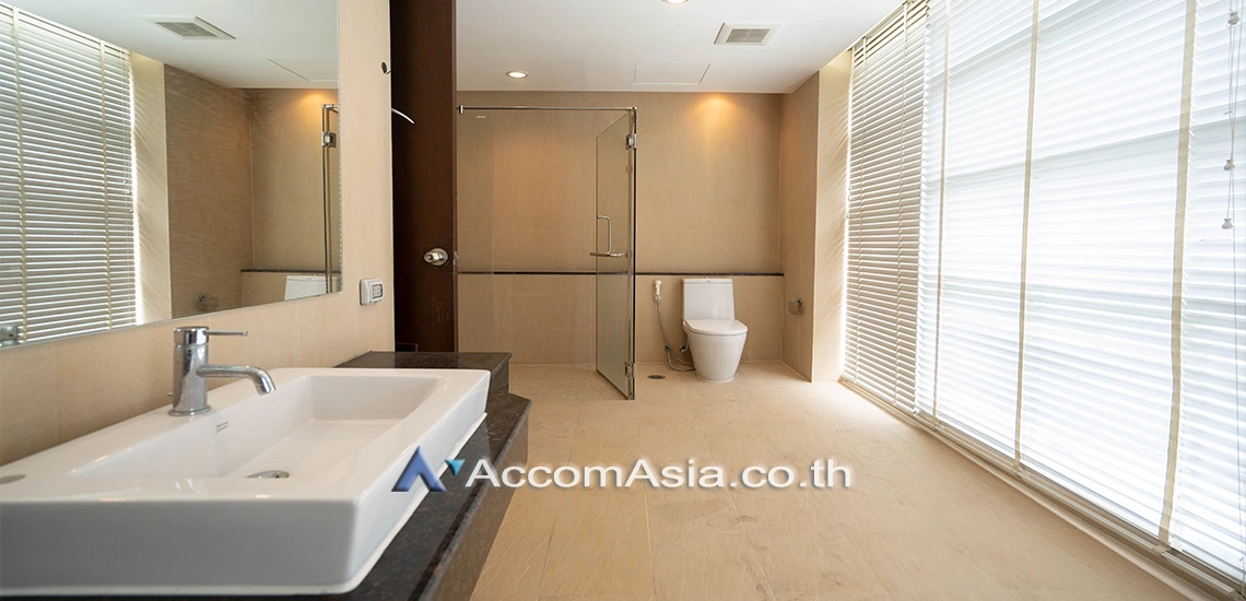 11  4 br Apartment For Rent in Sukhumvit ,Bangkok BTS Thong Lo at Ideal for family living and pet lover AA30872