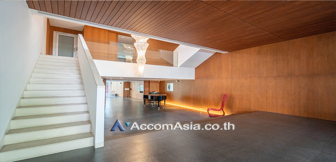 12  4 br House For Rent in Sukhumvit ,Bangkok BTS Phrom Phong AA30881