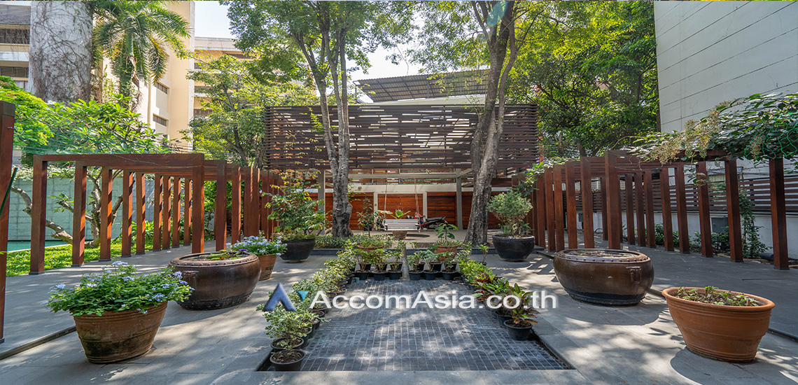 10  4 br House For Rent in Sukhumvit ,Bangkok BTS Phrom Phong AA30881