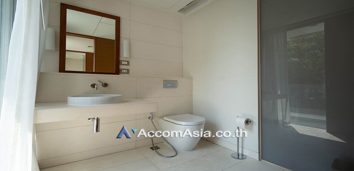 32  4 br House For Rent in Sukhumvit ,Bangkok BTS Phrom Phong AA30881