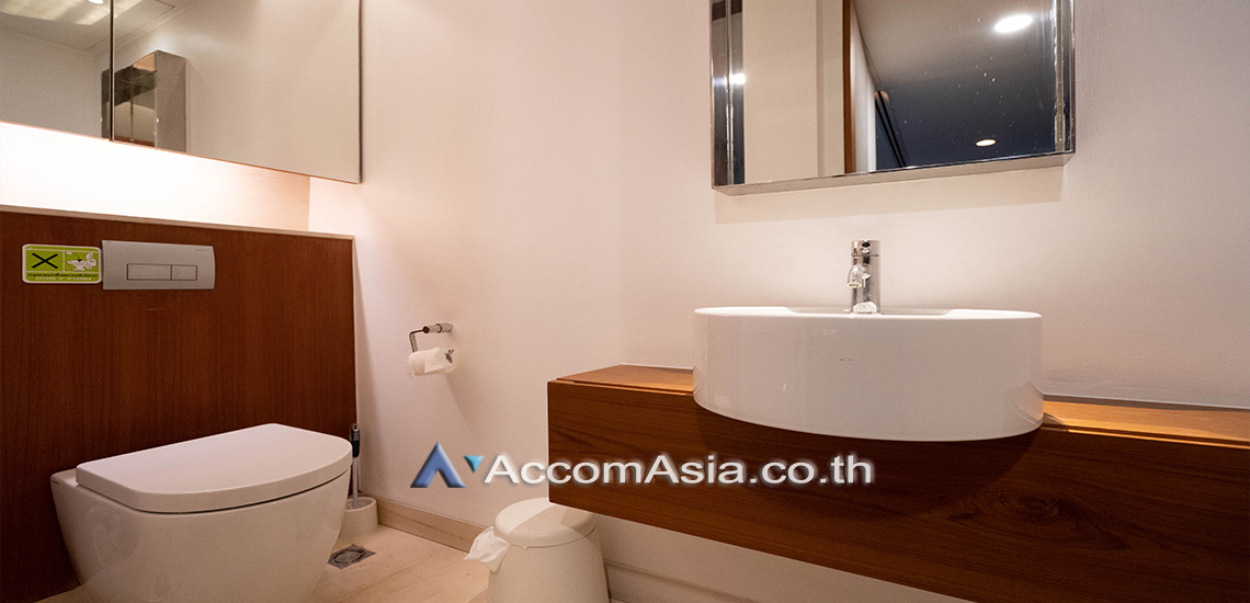 35  4 br House For Rent in Sukhumvit ,Bangkok BTS Phrom Phong AA30881