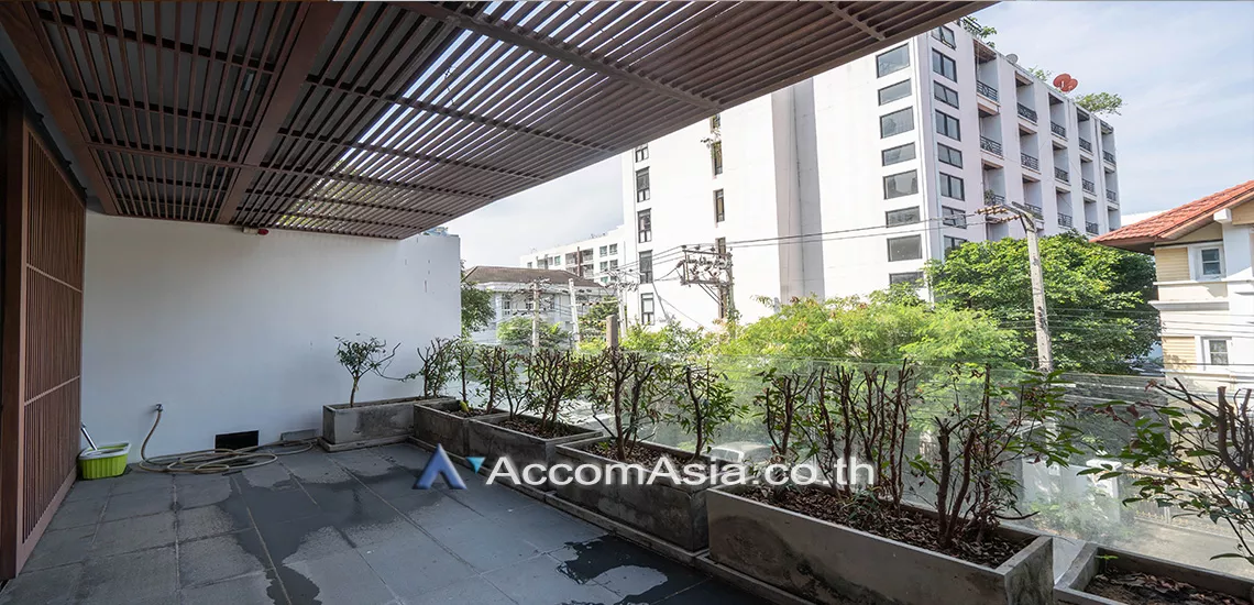 36  4 br House For Rent in sukhumvit ,Bangkok BTS Phrom Phong AA30881