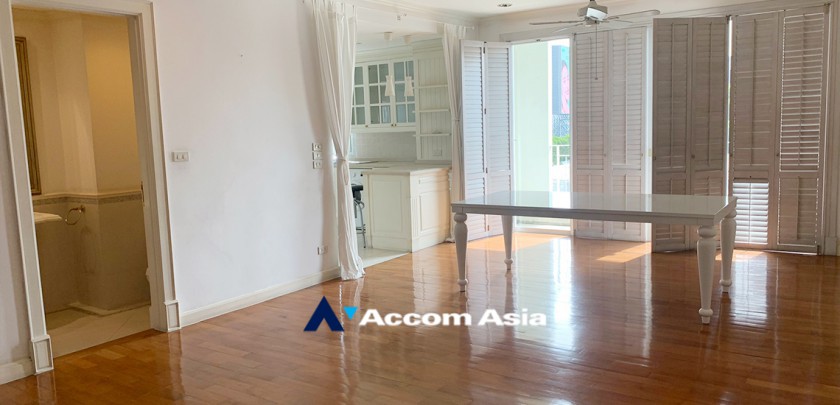  3 Bedrooms  Apartment For Rent in Sathorn, Bangkok  near MRT Lumphini (AA30883)