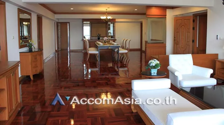 Pet friendly |  4 Bedrooms  Apartment For Rent in Sukhumvit, Bangkok  near BTS Phrom Phong (AA30887)