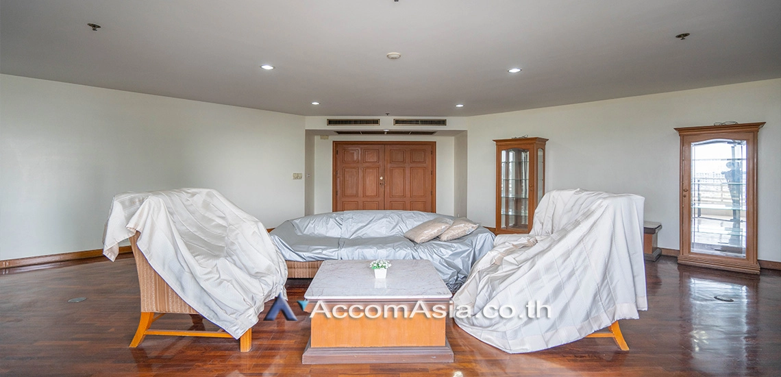 Pet friendly |  3 Bedrooms  Condominium For Rent in Sukhumvit, Bangkok  near BTS Phrom Phong (AA30910)