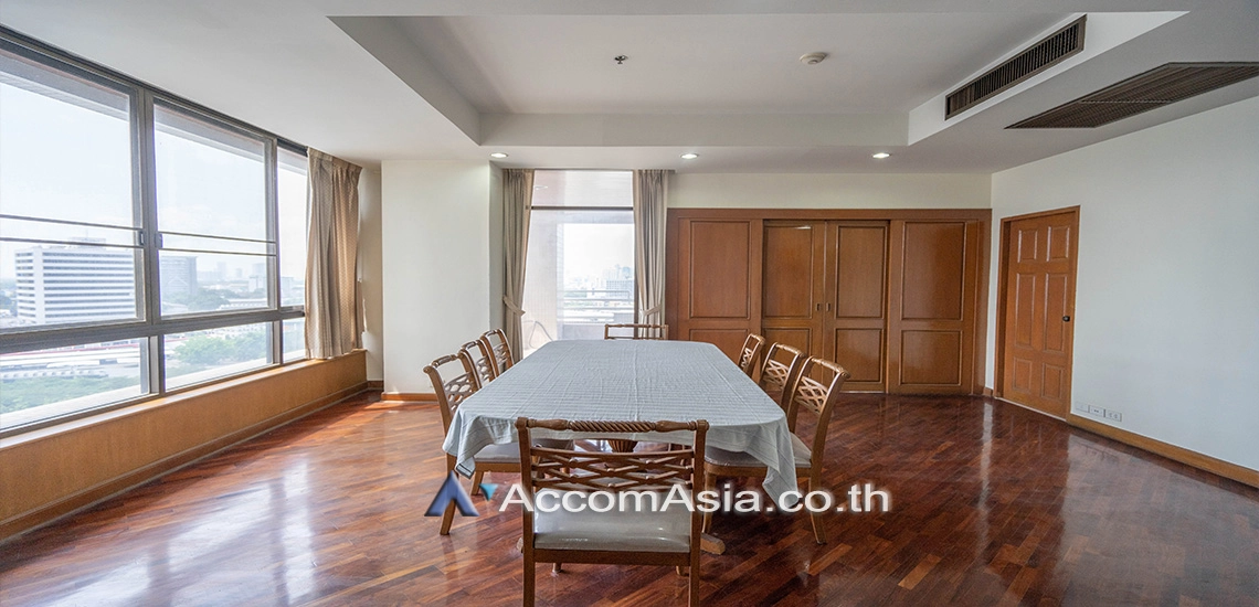 Pet friendly |  3 Bedrooms  Condominium For Rent in Sukhumvit, Bangkok  near BTS Phrom Phong (AA30910)