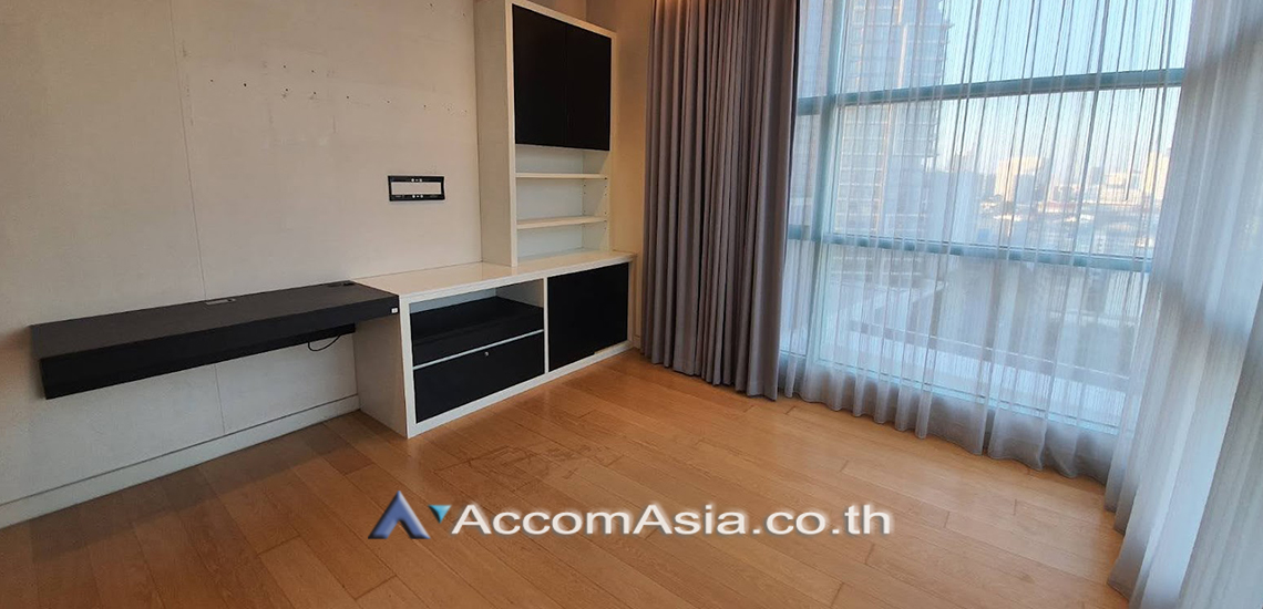 6  4 br Condominium for rent and sale in Charoenkrung ,Bangkok BTS Saphan Taksin at Chatrium Riverside AA30915