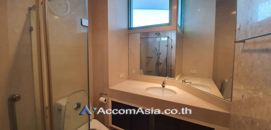 18  4 br Condominium for rent and sale in Charoenkrung ,Bangkok BTS Saphan Taksin at Chatrium Riverside AA30915