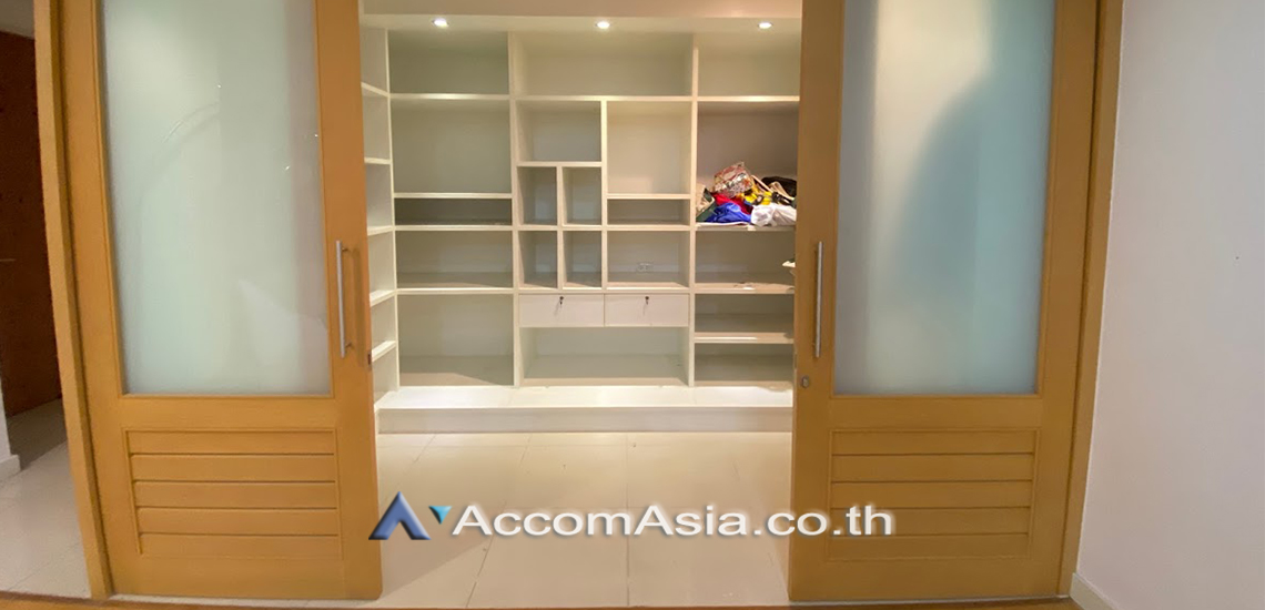 15  4 br Condominium for rent and sale in Charoenkrung ,Bangkok BTS Saphan Taksin at Chatrium Riverside AA30915