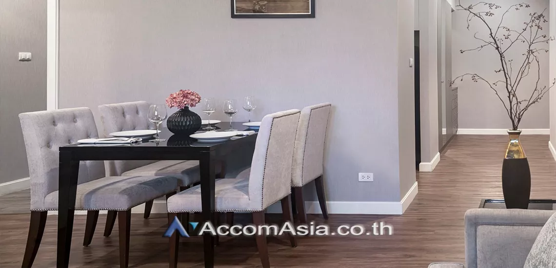  2 Bedrooms  Apartment For Rent in Sukhumvit, Bangkok  near BTS Phrom Phong (AA30943)