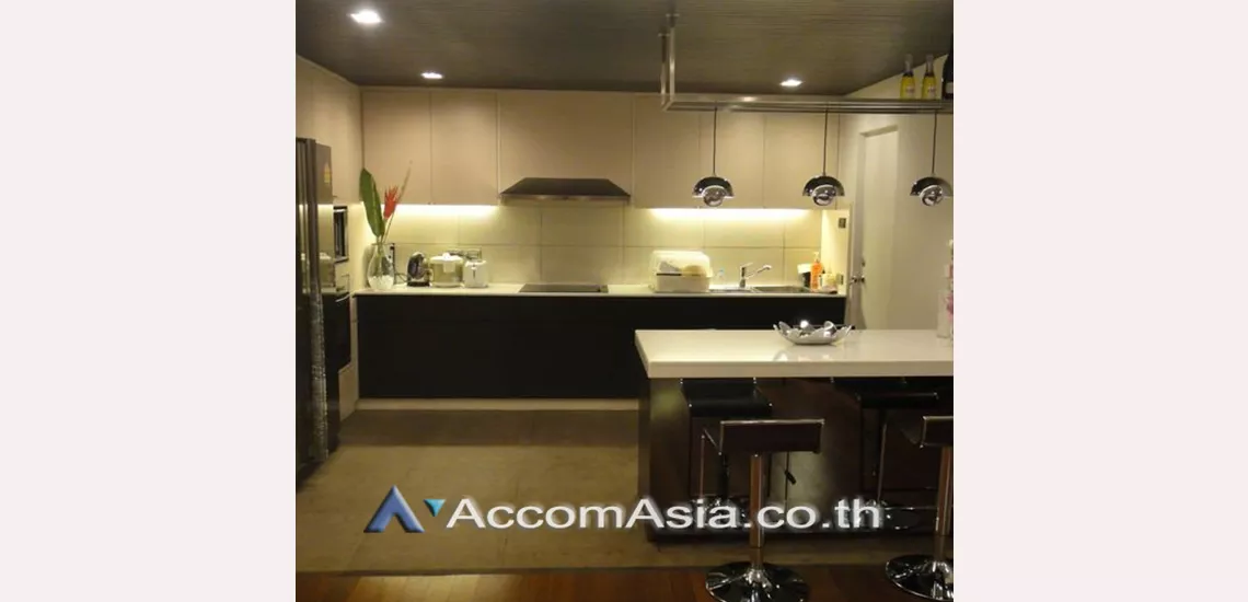  2 Bedrooms  Condominium For Rent in Sathorn, Bangkok  near BRT Thanon Chan (AA30963)