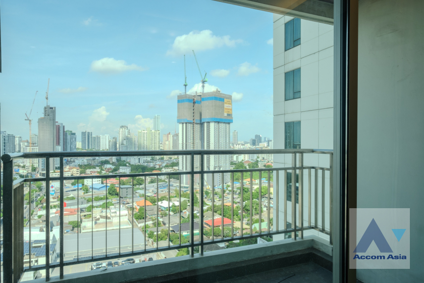 5  3 br Apartment For Rent in Sukhumvit ,Bangkok BTS Ekkamai at 5 stars serviced apartment AA30970