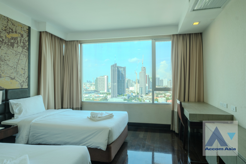18  3 br Apartment For Rent in Sukhumvit ,Bangkok BTS Ekkamai at 5 stars serviced apartment AA30970